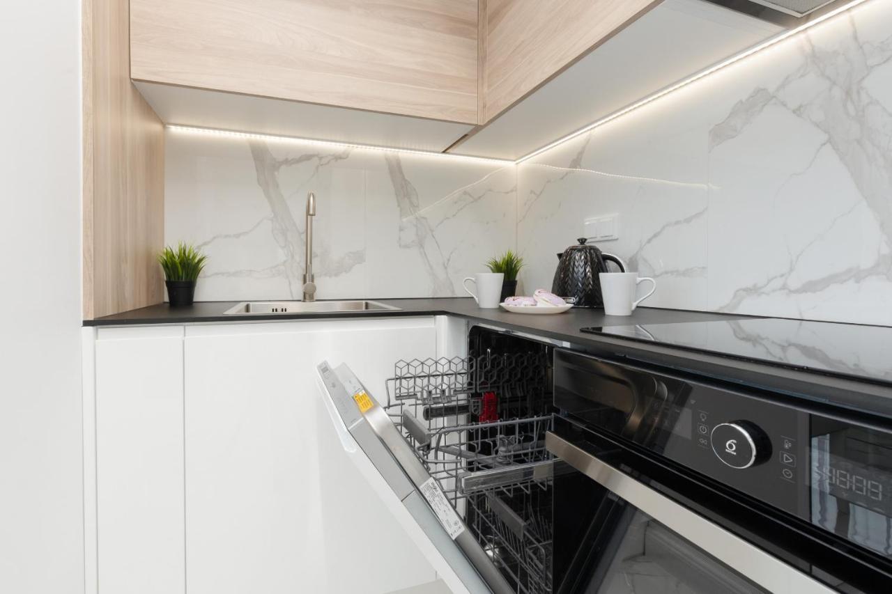 Cosy Apartment On Wola Goleszowska By Noclegi Renters Varsovie Extérieur photo